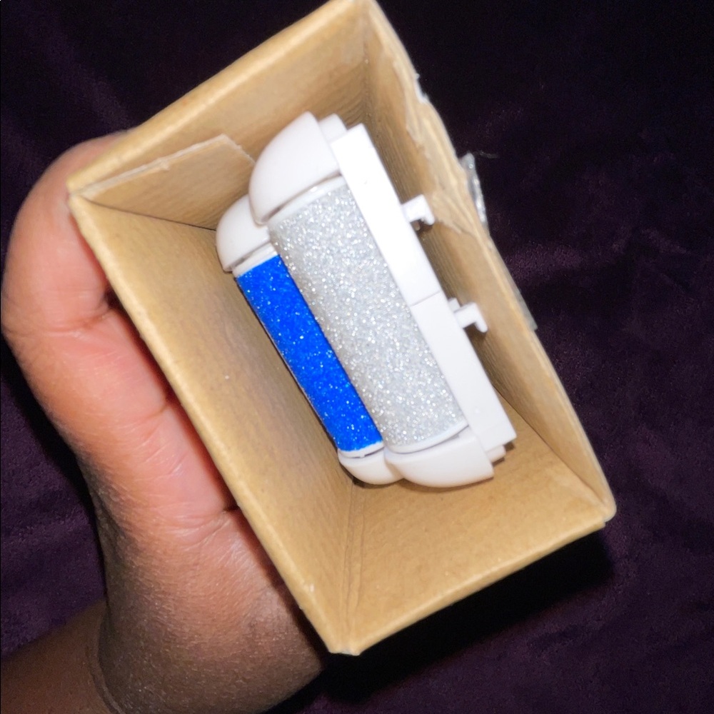 Battery Operated Callus Remover - Picture 3 of 4